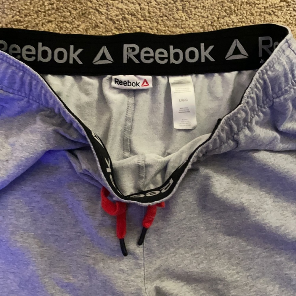 Men’s Reebok Sweats - Picture 4 of 5
